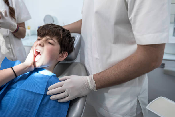 Best Emergency Tooth Extraction  in Corte Madera, CA